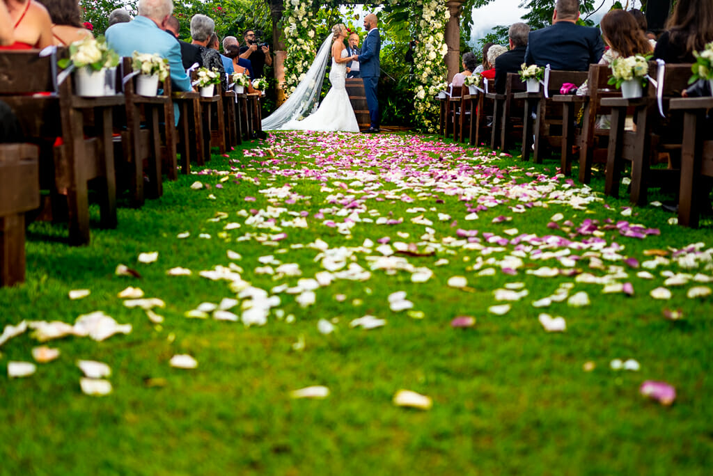 wedding ceremony at Hacienda Siesta Alegre