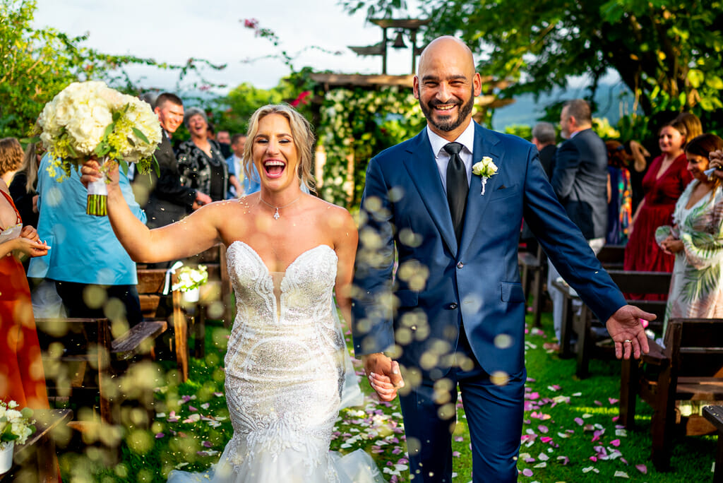 wedding ceremony at Hacienda Siesta Alegre